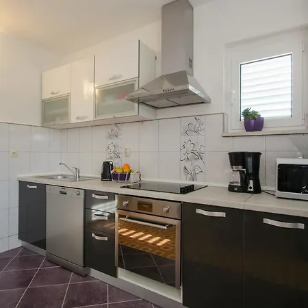 Bulicic شقة تروغير